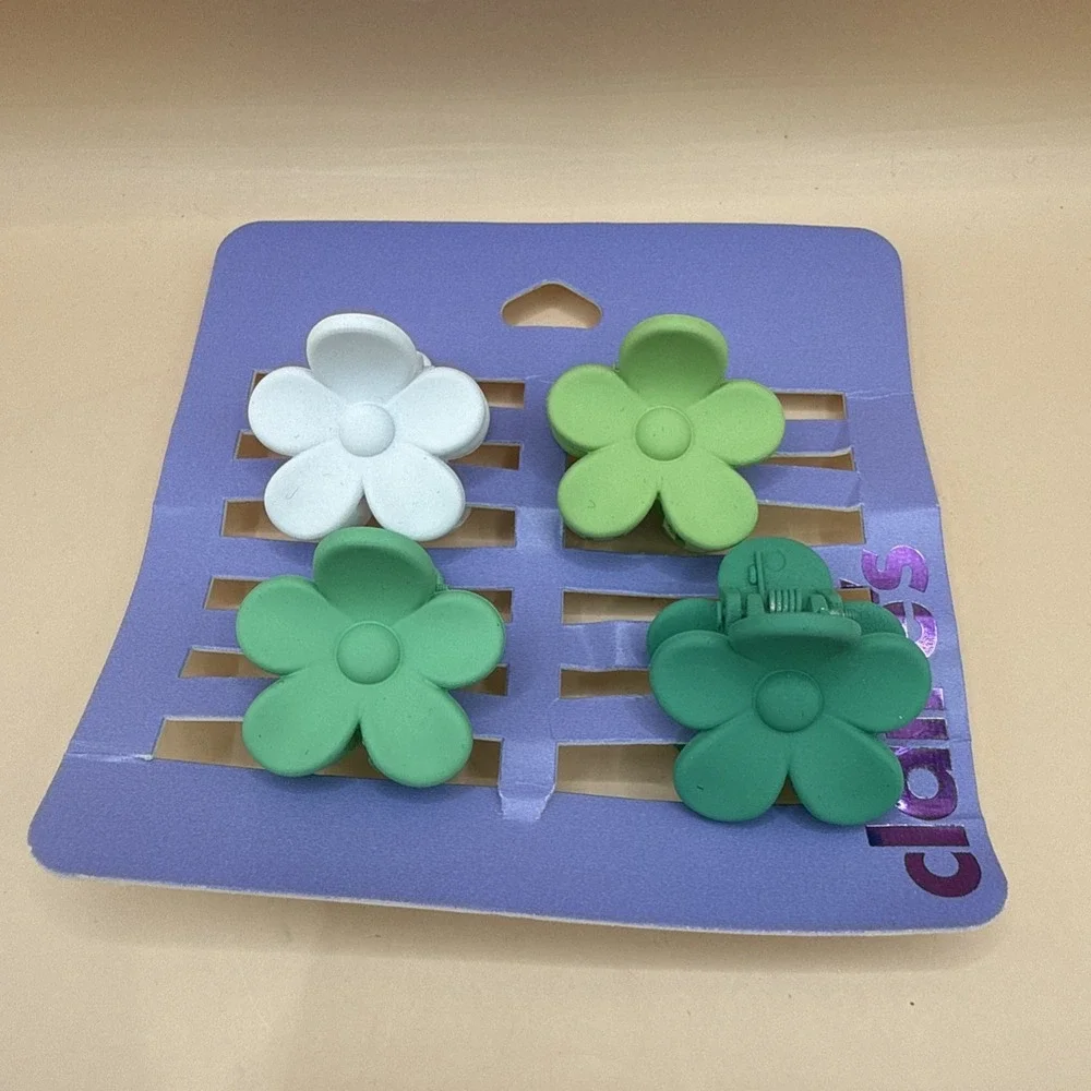 Claire's Plastic Smooth Flower Mini Hair Clips Approx 1